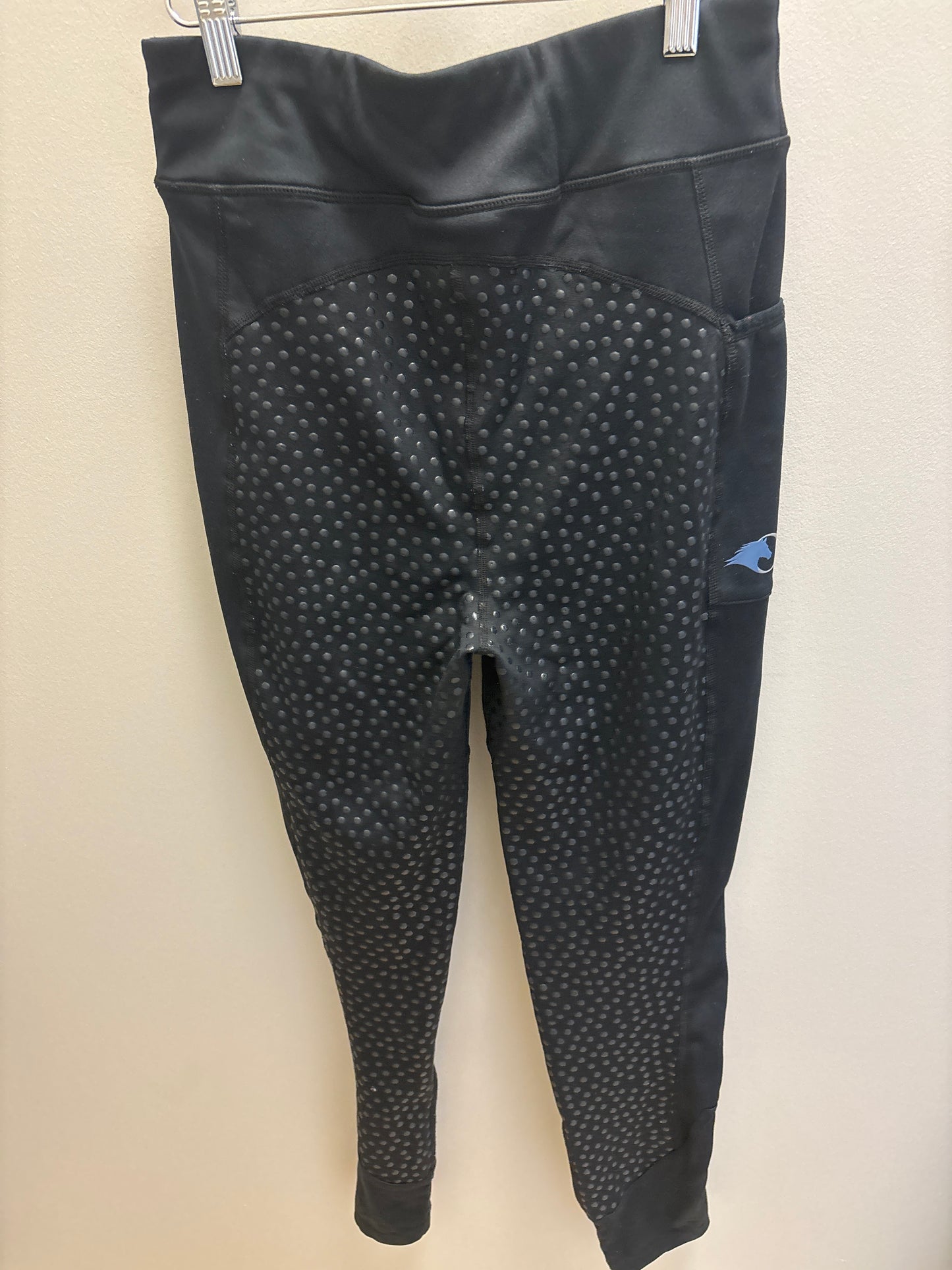 Used OEQ Winter Black Tight Tights Woman's Medium