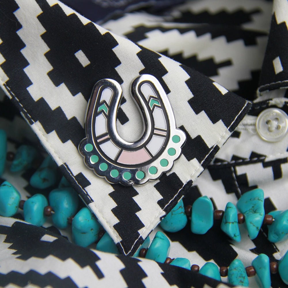 HuntSeat Thundering Hoof Pin